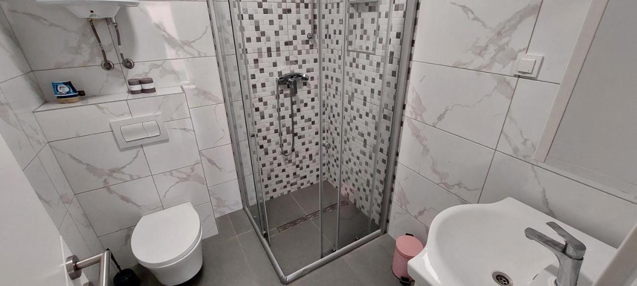 Vip Deluxe Apartment Arian Novalja Luaran gambar